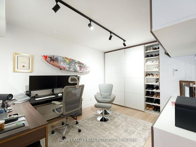 209 - 3 Mcalpine St, Condo with 2 bedrooms, 2 bathrooms and 1 parking in Toronto ON | Image 9