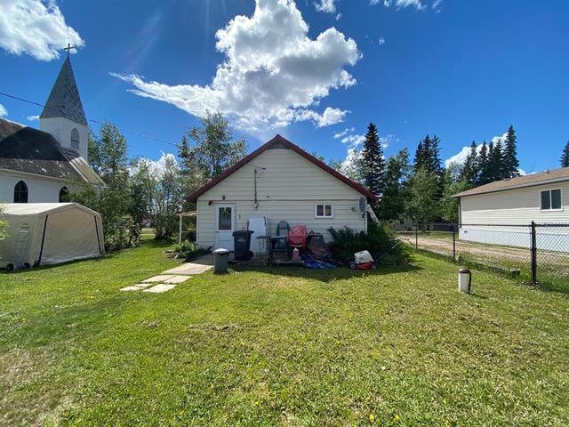 10110 102 Avenue, House detached with 2 bedrooms, 1 bathrooms and 4 parking in Hythe AB | Image 18