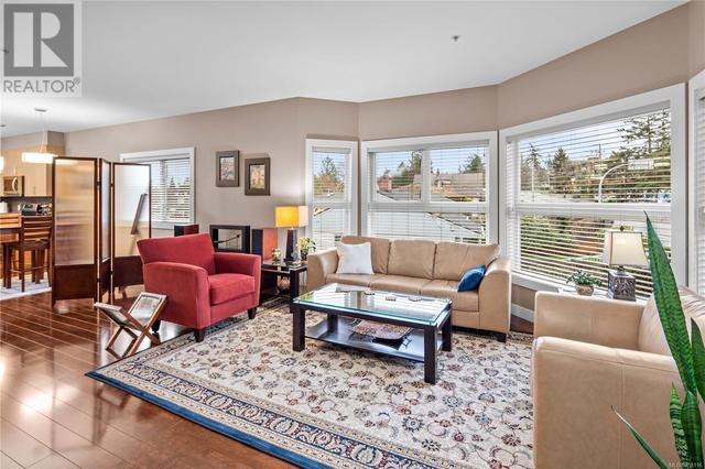 1 - 934 Craigflower Rd, House attached with 3 bedrooms, 3 bathrooms and 2 parking in Esquimalt BC | Image 5