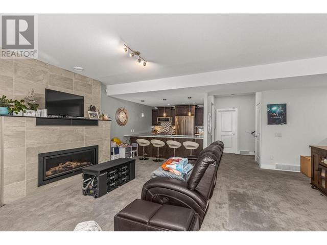 579 Selkirk Court, House detached with 4 bedrooms, 2 bathrooms and 4 parking in Kelowna BC | Image 28
