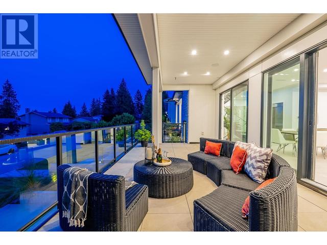 2978 Surf Crescent, House detached with 8 bedrooms, 8 bathrooms and 6 parking in Coquitlam BC | Image 33