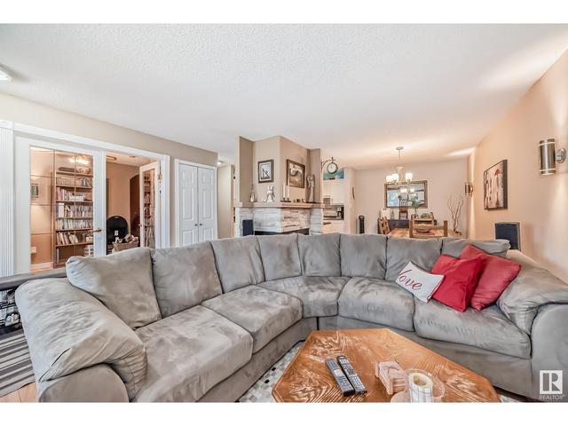 5876 172 St Nw, House attached with 2 bedrooms, 1 bathrooms and null parking in Edmonton AB | Image 5
