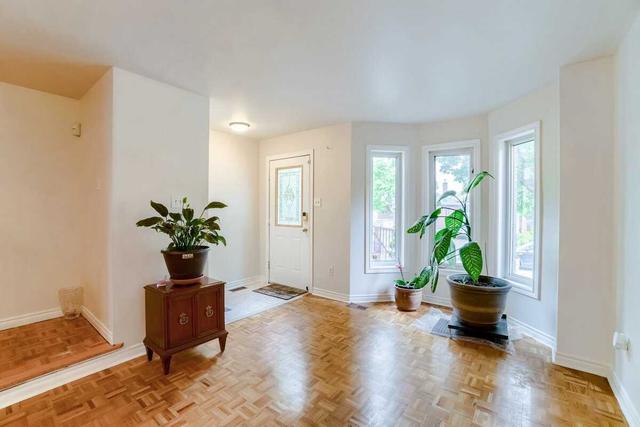31 Lippincott St E, House attached with 3 bedrooms, 3 bathrooms and 1 parking in Toronto ON | Image 33