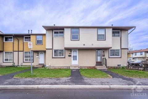 78 - 2570 Southvale Crescent, Townhouse with 3 bedrooms, 2 bathrooms and 1 parking in Ottawa ON | Card Image