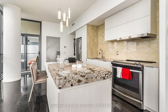 4704 - 101 Charles St E, Condo with 2 bedrooms, 2 bathrooms and 1 parking in Toronto ON | Image 27