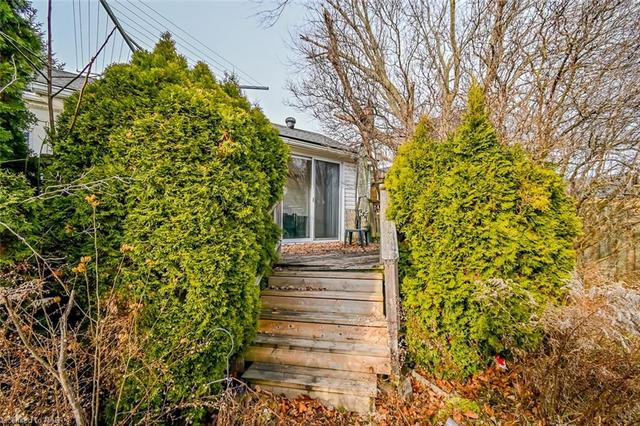 4966 Stanley Avenue, House detached with 2 bedrooms, 2 bathrooms and 4 parking in Niagara Falls ON | Image 6