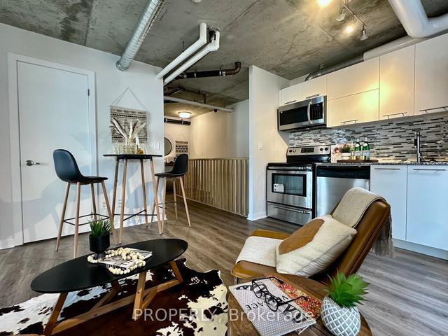 170 Sudbury St, Condo with 2 bedrooms, 1 bathrooms and 0 parking in Toronto ON | Image 2