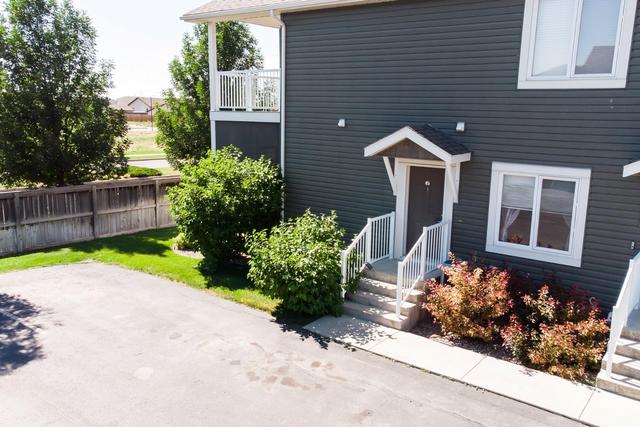 6 - 205 Lettice Perry Road N, Home with 3 bedrooms, 2 bathrooms and 2 parking in Lethbridge AB | Image 2