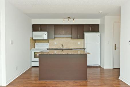 306 - 30 Heron's Hill Way, Condo with 2 bedrooms, 2 bathrooms and 1 parking in Toronto ON | Image 2
