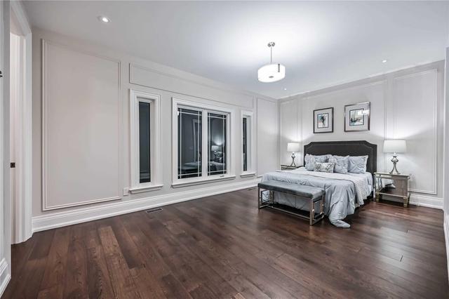 106 Frontenac Ave, House detached with 4 bedrooms, 6 bathrooms and 6 parking in Toronto ON | Image 20