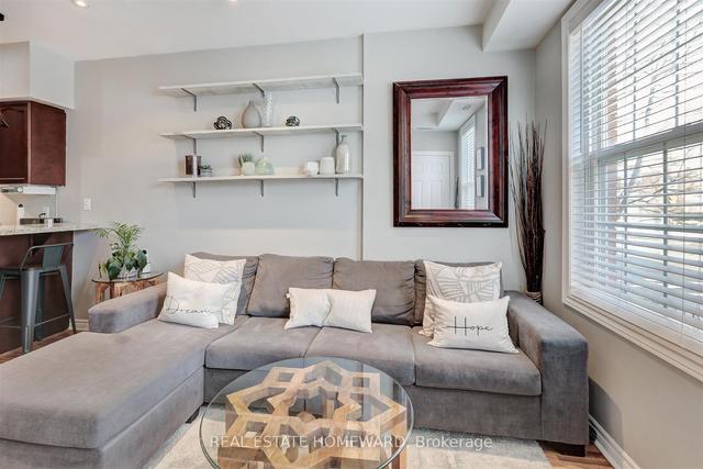80b Coxwell Ave, Townhouse with 2 bedrooms, 2 bathrooms and 1 parking in Toronto ON | Image 17