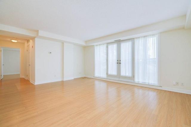 304 - 645 Millwood Rd, Condo with 2 bedrooms, 2 bathrooms and 1 parking in Toronto ON | Image 5