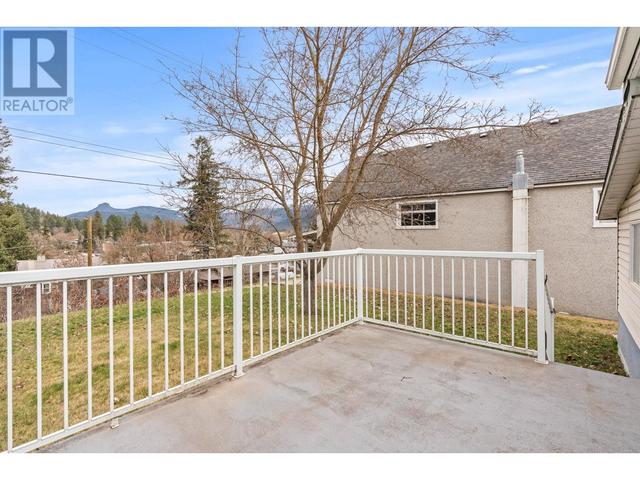 2218 Park Avenue, House detached with 2 bedrooms, 1 bathrooms and 4 parking in Lumby BC | Image 39