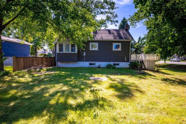 10 Colton Ave, House detached with 1 bedrooms, 1 bathrooms and 2 parking in St. Catharines ON | Image 22