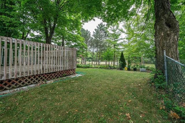 36 O'halloran Cres, House attached with 3 bedrooms, 3 bathrooms and 3 parking in Toronto ON | Image 15
