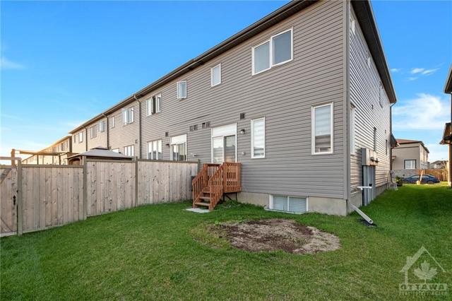18 Gardenpost Terrace, Townhouse with 3 bedrooms, 3 bathrooms and 3 parking in Ottawa ON | Image 27