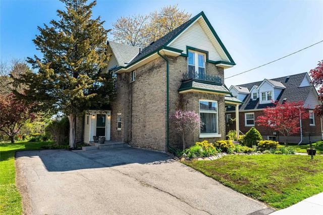 131 Terrace Hill St, House detached with 3 bedrooms, 2 bathrooms and 4 parking in Brantford ON | Image 12