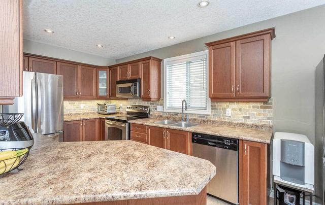 433 Sauve Cres, House detached with 3 bedrooms, 4 bathrooms and 3 parking in Waterloo ON | Image 8