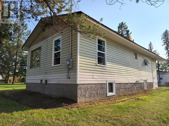 5103 51 Avenue, House detached with 2 bedrooms, 2 bathrooms and 4 parking in Yellowhead County AB | Image 37