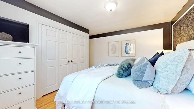 36 Portico Dr, House detached with 3 bedrooms, 2 bathrooms and 5 parking in Toronto ON | Image 5