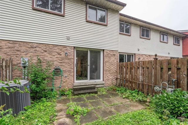 16 - 2 Worton Ave, Townhouse with 3 bedrooms, 2 bathrooms and 2 parking in Guelph ON | Image 22