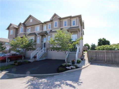 29 - 29-31 Sunvale Pl, Townhouse with 3 bedrooms, 4 bathrooms and 2 parking in Hamilton ON | Image 2