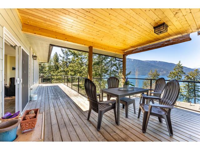 14533 Smith Road, House detached with 4 bedrooms, 3 bathrooms and null parking in Central Kootenay A BC | Image 51