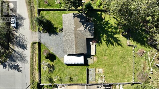 Aerial overview of property | Image 24
