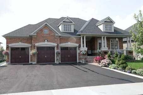86 Valleycreek (Ll) Dr, House detached with 2 bedrooms, 1 bathrooms and 2 parking in Brampton ON | Image 1