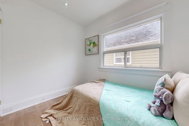 353 Lumsden Ave, House detached with 3 bedrooms, 2 bathrooms and 3 parking in Toronto ON | Image 18
