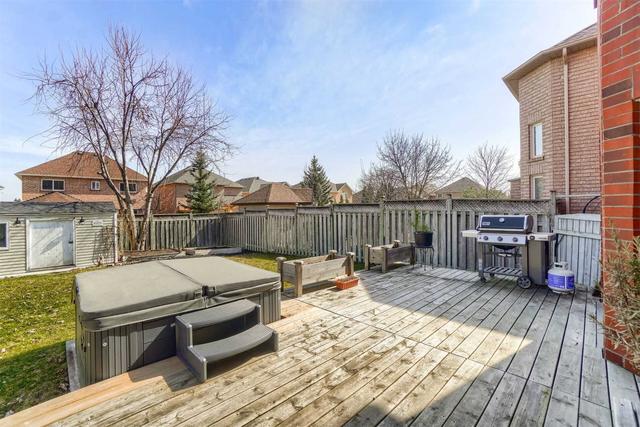 51 Twin Willow Cres, House detached with 3 bedrooms, 2 bathrooms and 3 parking in Brampton ON | Image 7