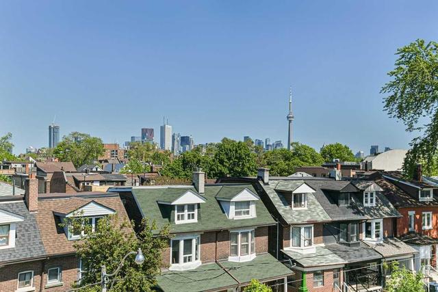 494 Shaw St, House attached with 3 bedrooms, 4 bathrooms and 1 parking in Toronto ON | Image 18