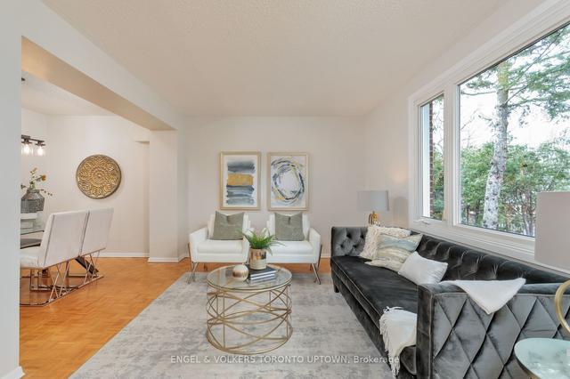 25 Stonedale Plwy, Townhouse with 3 bedrooms, 3 bathrooms and 2 parking in Toronto ON | Image 3