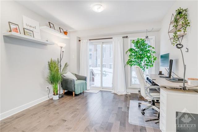 701 Terravita Private, Townhouse with 3 bedrooms, 3 bathrooms and 3 parking in Ottawa ON | Image 3