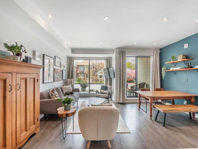 107 - 441 Jane St, Townhouse with 2 bedrooms, 2 bathrooms and 1 parking in Toronto ON | Image 5