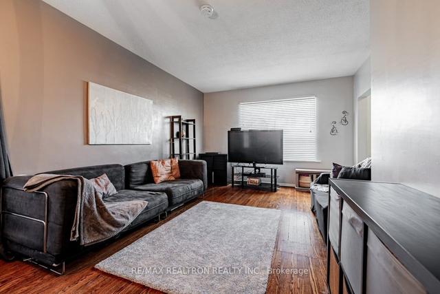 39 Nickle St, House detached with 3 bedrooms, 2 bathrooms and 0 parking in Toronto ON | Image 15