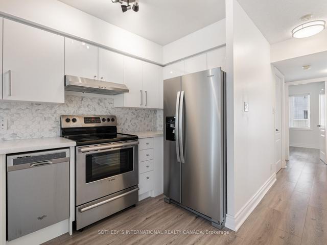 802 - 12 Sudbury St, Condo with 3 bedrooms, 1 bathrooms and 1 parking in Toronto ON | Image 3