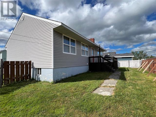 1 Chestnut Place, House detached with 3 bedrooms, 1 bathrooms and null parking in Grand Falls-Windsor NL | Image 3