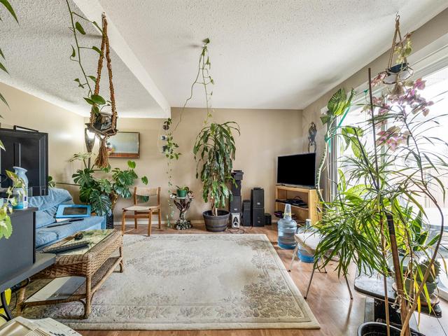 11 - 1915 18 Avenue N, Home with 3 bedrooms, 1 bathrooms and 2 parking in Lethbridge AB | Image 14