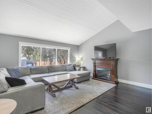 11533 University Av Nw, House detached with 4 bedrooms, 3 bathrooms and null parking in Edmonton AB | Image 24
