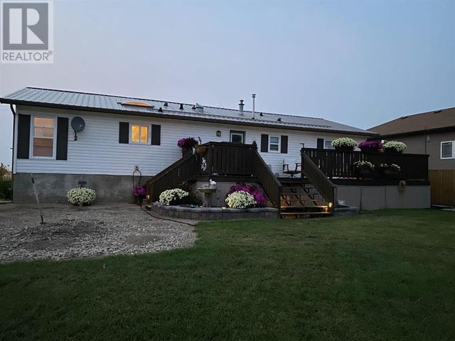 401 9 Avenue, House other with 3 bedrooms, 1 bathrooms and 6 parking in Bassano AB | Image 36