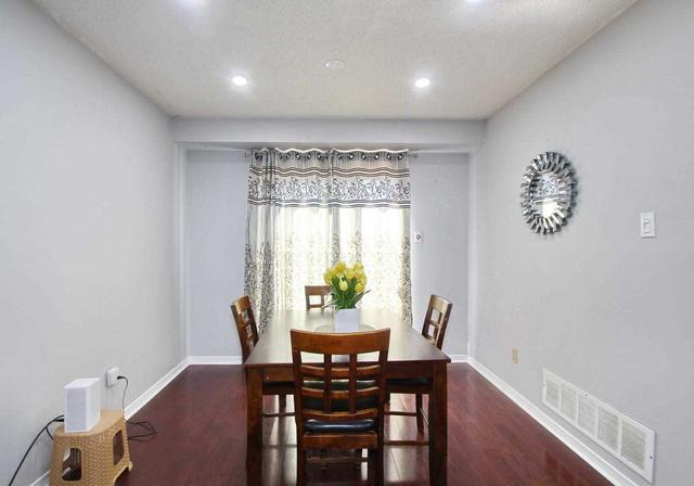 55 Dutch Cres, House attached with 3 bedrooms, 4 bathrooms and 3 parking in Brampton ON | Image 40