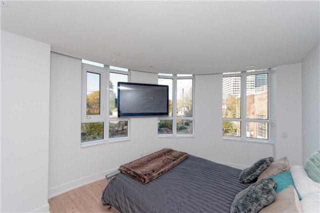 Th124 - 229 Duplex Ave, Townhouse with 3 bedrooms, 3 bathrooms and 2 parking in Toronto ON | Image 18