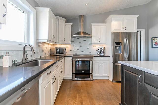 35 Ironwood Tr, House detached with 3 bedrooms, 3 bathrooms and 9 parking in Oro Medonte ON | Image 3
