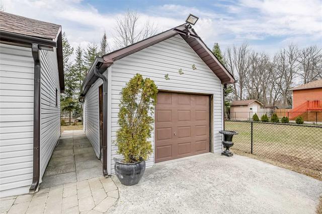 76 Forest Ave, House detached with 2 bedrooms, 1 bathrooms and 3 parking in Wasaga Beach ON | Image 26