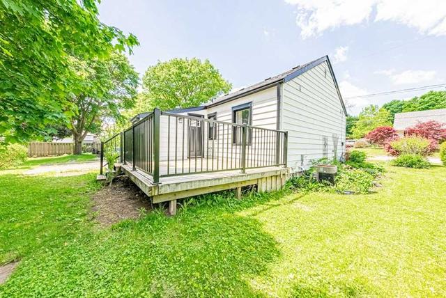 87 Memorial Cres, House detached with 2 bedrooms, 1 bathrooms and 3 parking in Guelph ON | Image 27