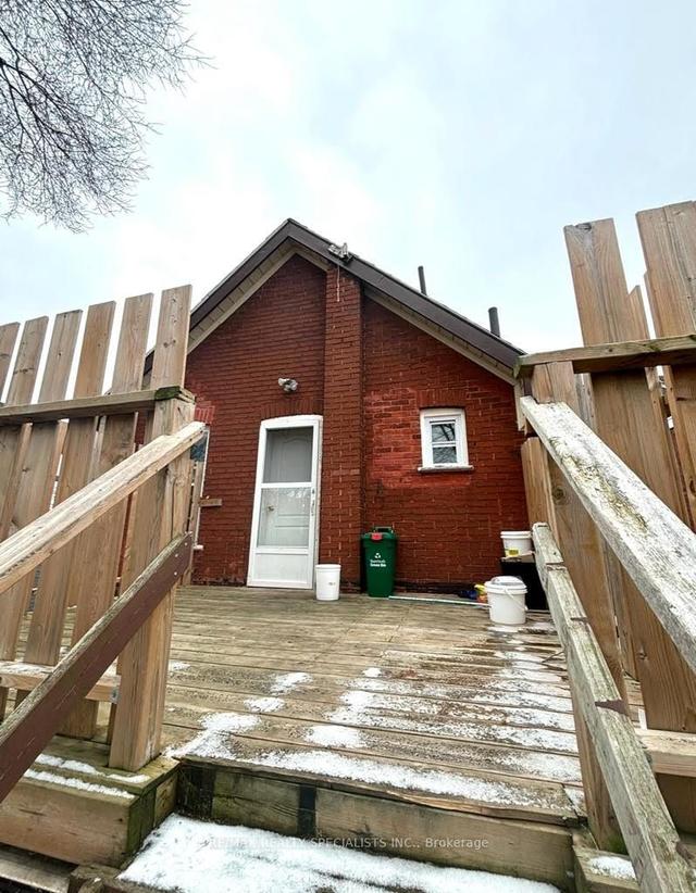 223 Park Ave, House detached with 2 bedrooms, 2 bathrooms and 3 parking in Brantford ON | Image 4