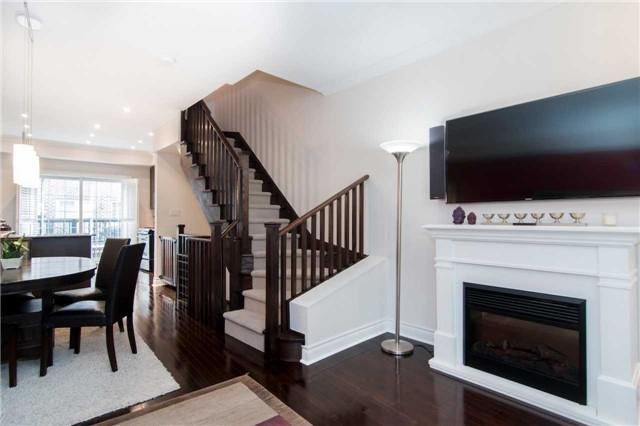 th32 - 97 The Queensway Ave, Townhouse with 3 bedrooms, 2 bathrooms and 2 parking in Toronto ON | Image 4