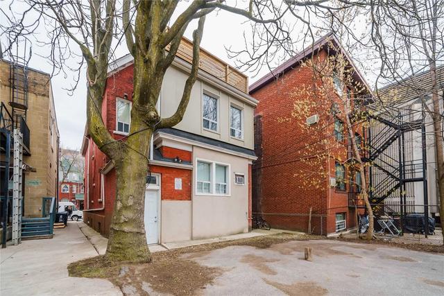 214 Beverley St, House detached with 9 bedrooms, 5 bathrooms and 5 parking in Toronto ON | Image 24