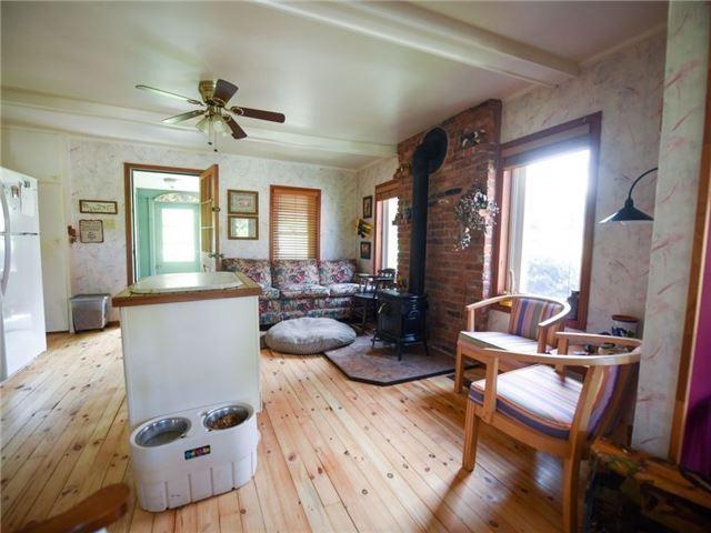 2228 County 3 Rd, House detached with 2 bedrooms, 4 bathrooms and 5 parking in Prince Edward County ON | Image 11